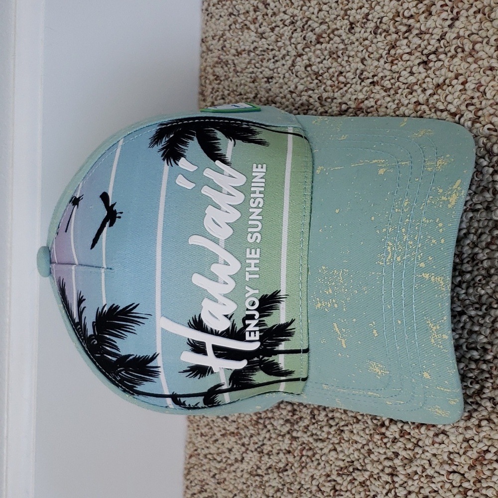 NWOT Robin Ruth Hawaii cap